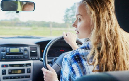 Chois d'assurance auto pour les jeunes conducteurs