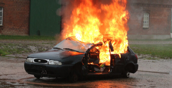 voiture brûlée