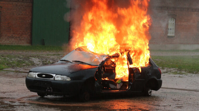 voiture brûlée